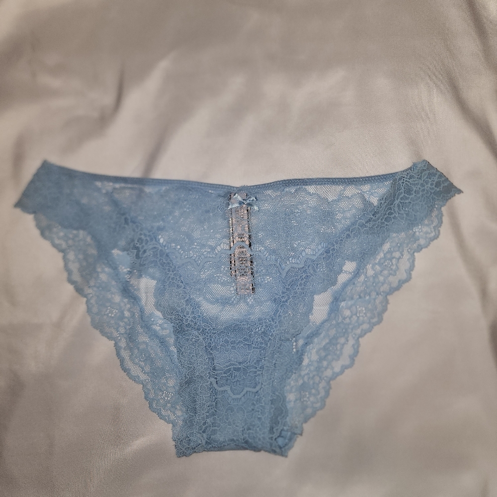 {SOLD} Victoria’s Secret Matching Bra & Panty Set, Blue Topaz - 36B/Medium - Picture 6 of 8